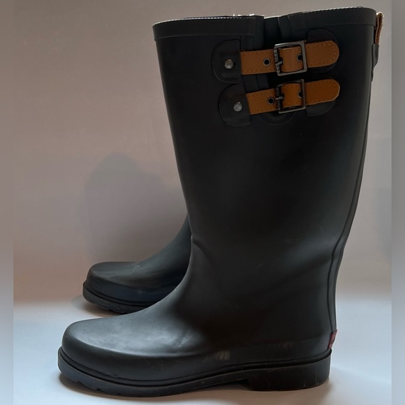 Gray Rain Boots - Picture 3 of 5